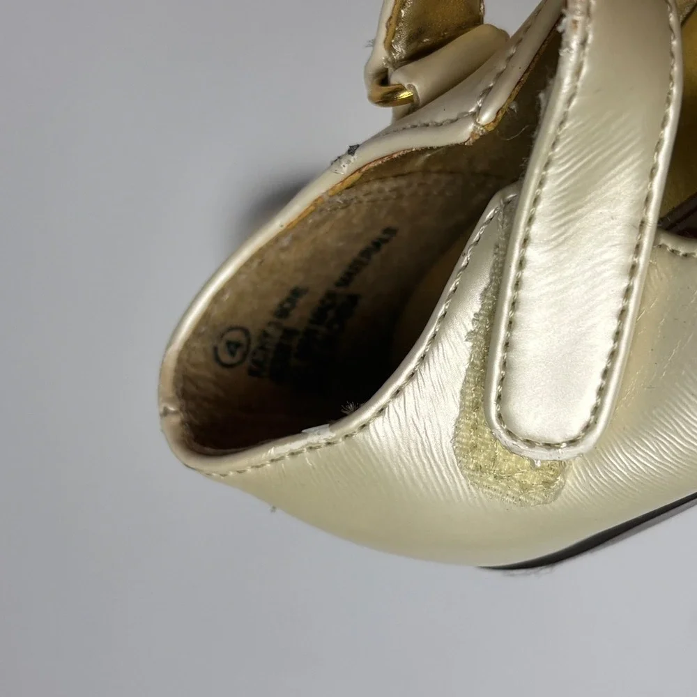 Vintage McKids toddler Girls Champagne Gold Floral Mary Jane Dress Shoes 4‎ 90's